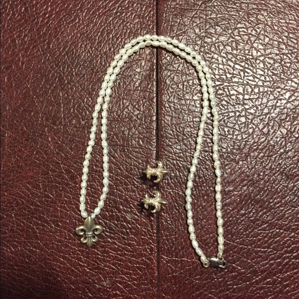 Fleur de lis earrings and necklace
